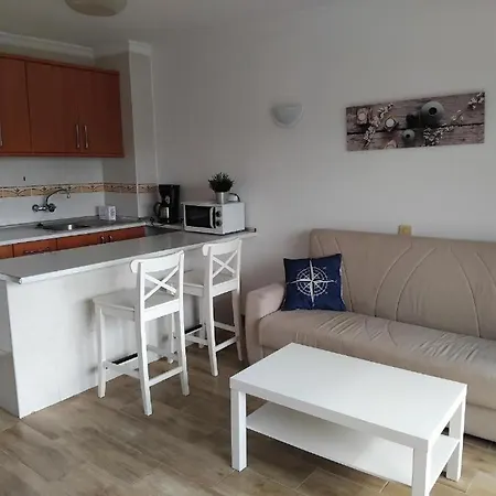 Apartment Juncos - 1 Bedroom - Swimming Pool - Balcony - Easy Access - Cc Yumbo 10 Min Walk *